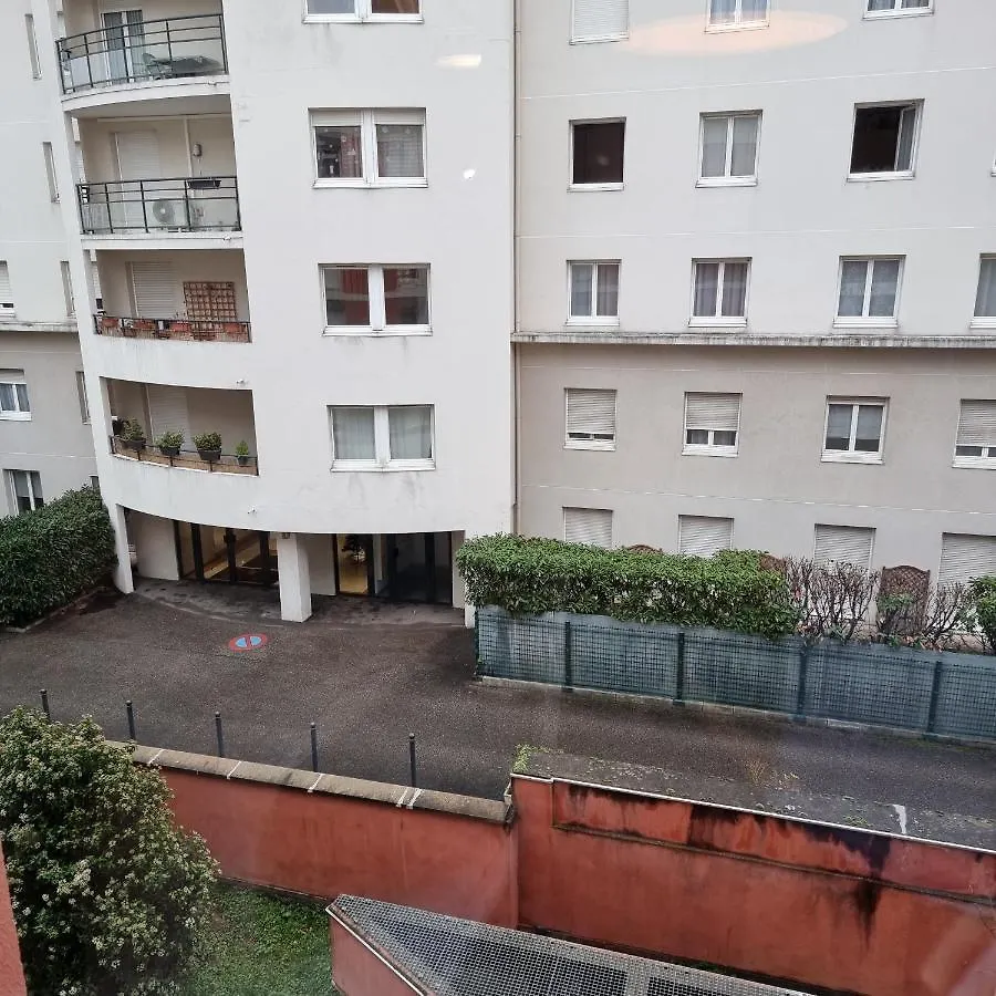 Lyon Montchat Villeurbanne Studio Refait A Neuf Climatisation Et Parking Prive 아파트
